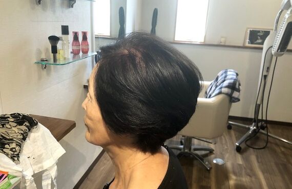 東温市で毎月白髪染めをするならお得なカラー会員のある美容室Edelに是非