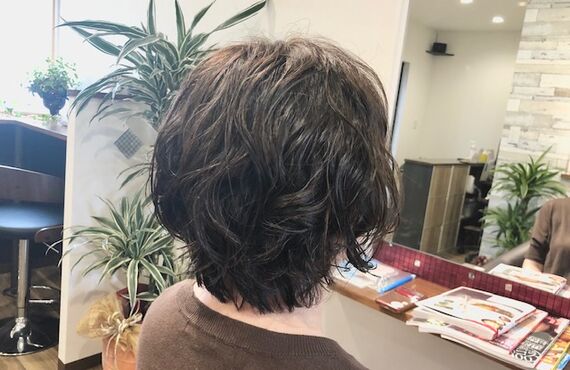 ダメージレスでゆるふわパーマから特殊パーマまで色々なスタイル合わせたパーマがあてれる東温市の美容室Edel